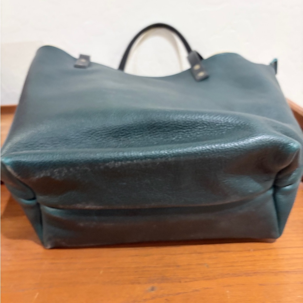 Portland Leather Dark Green Tote Bag - Picture 3 of 9